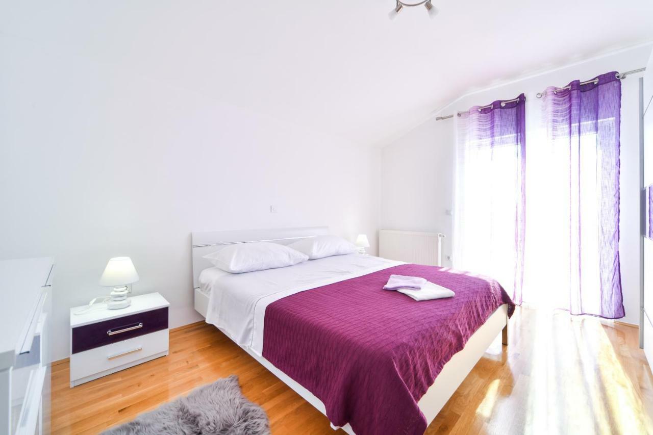 Apartman Novokmet-Crno Hotel Задар Екстериор снимка