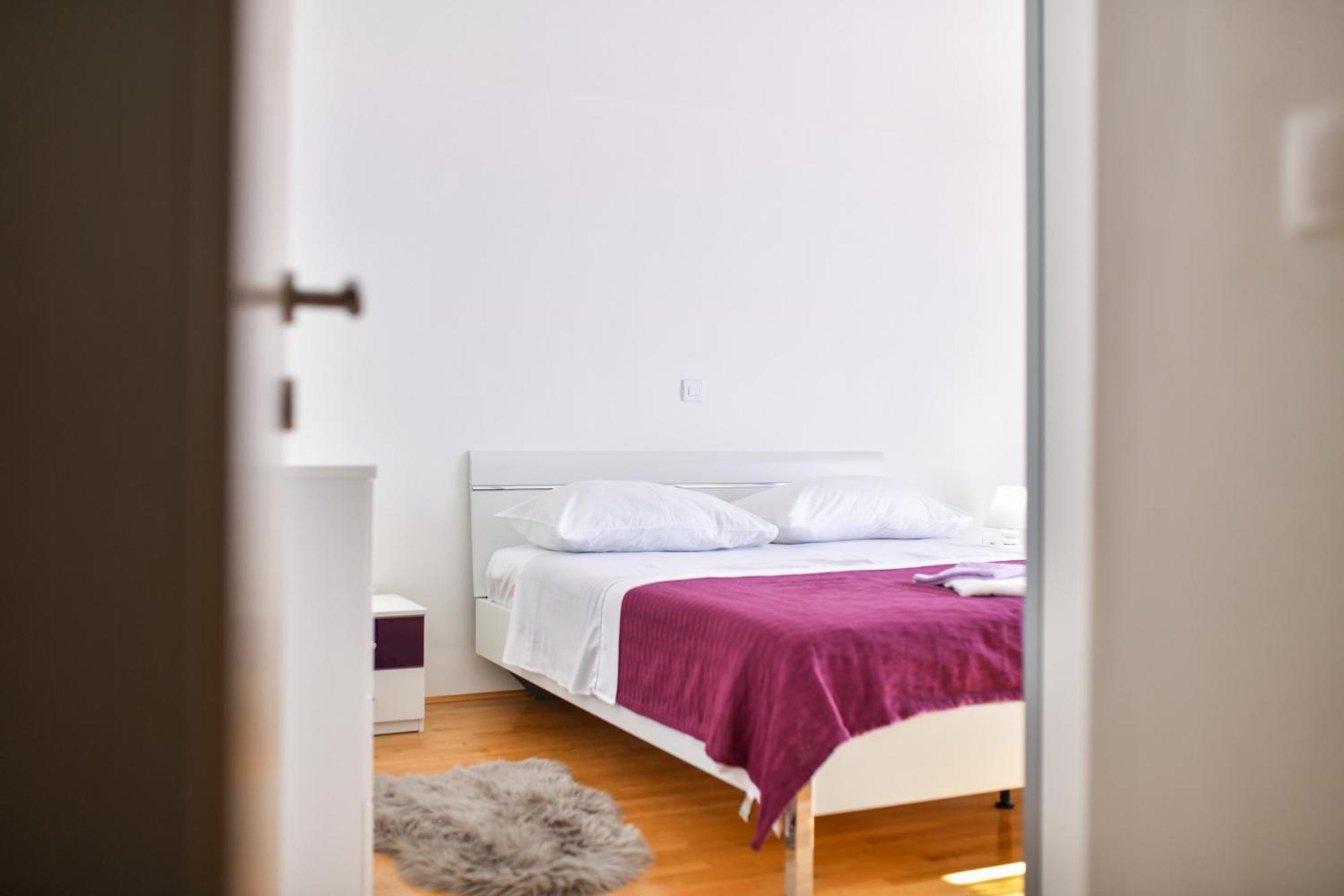 Apartman Novokmet-Crno Hotel Задар Екстериор снимка