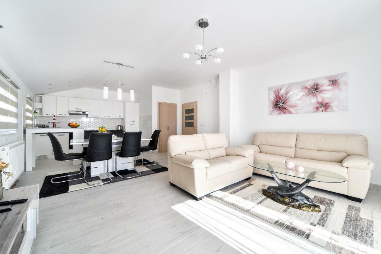 Apartman Novokmet-Crno Hotel Задар Екстериор снимка