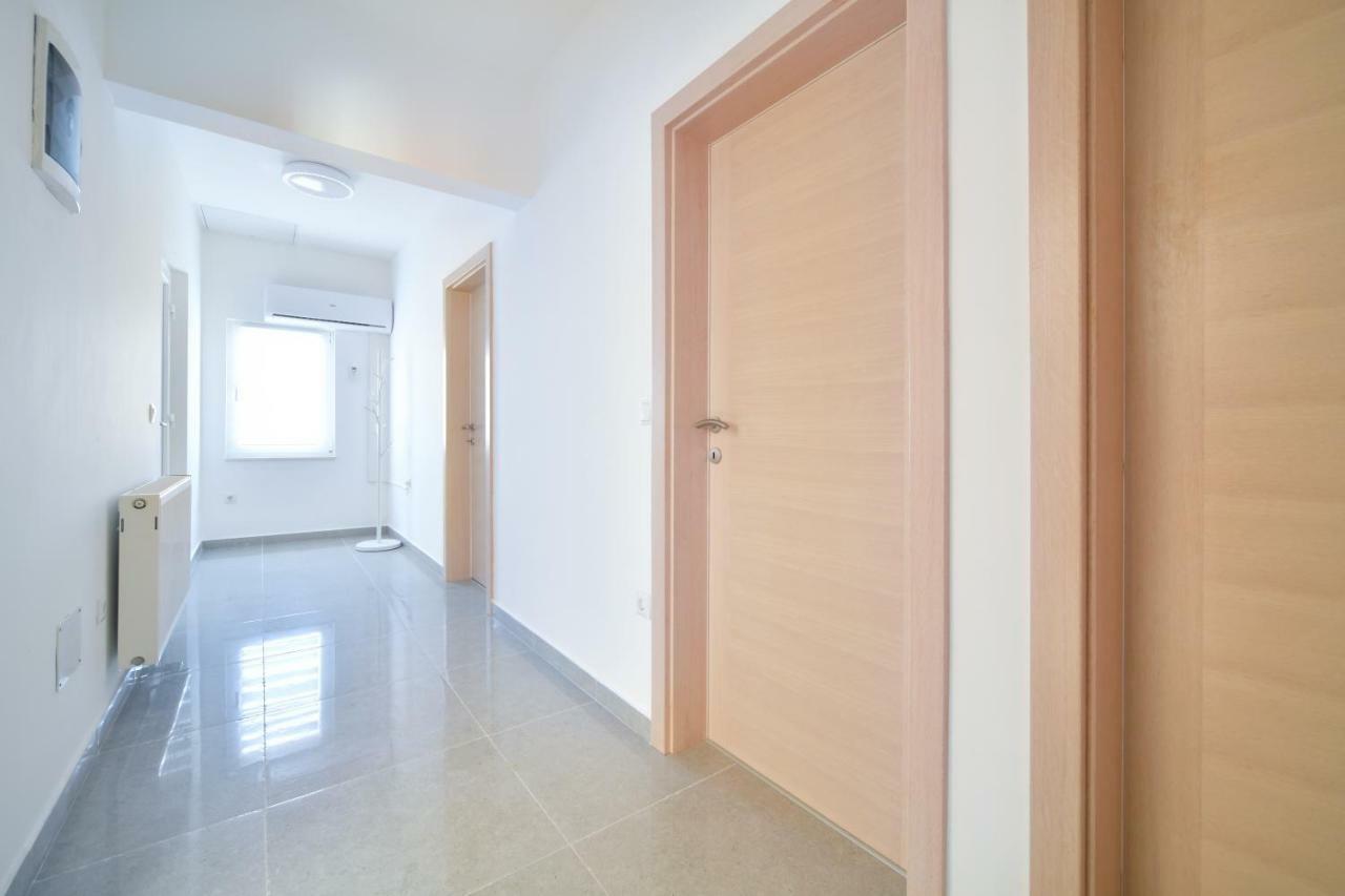 Apartman Novokmet-Crno Hotel Задар Екстериор снимка