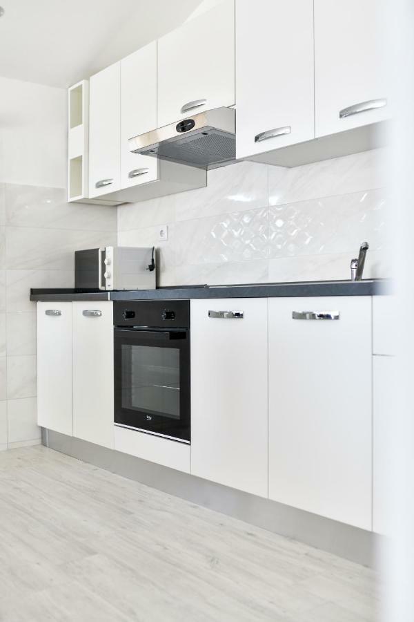 Apartman Novokmet-Crno Hotel Задар Екстериор снимка